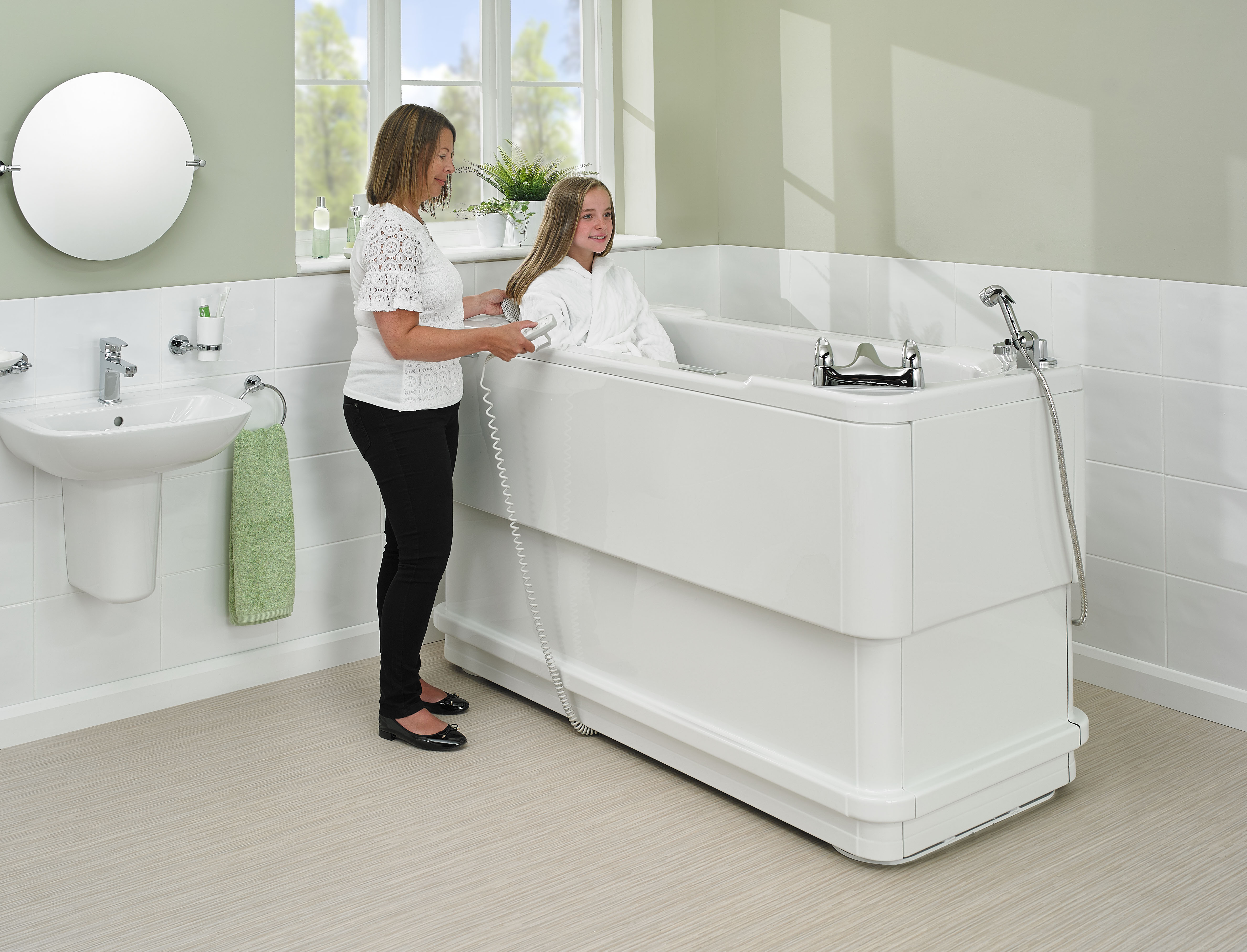 Gemini 1700 remote controlled height adjustable bath