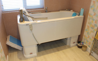 scorpio powered bath - seat inside
