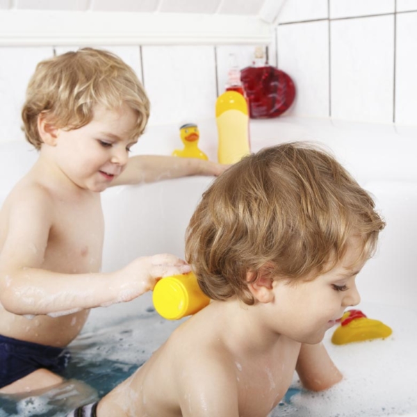 Kids washing in bath